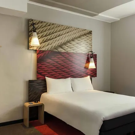 Ibis Avenue De La Republique Hotel 3*
