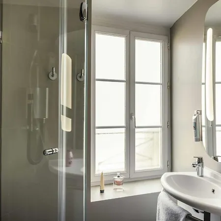 Ibis Avenue De La Republique Hotel 3*