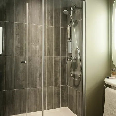 Ibis Avenue De La Republique Hotel 3*