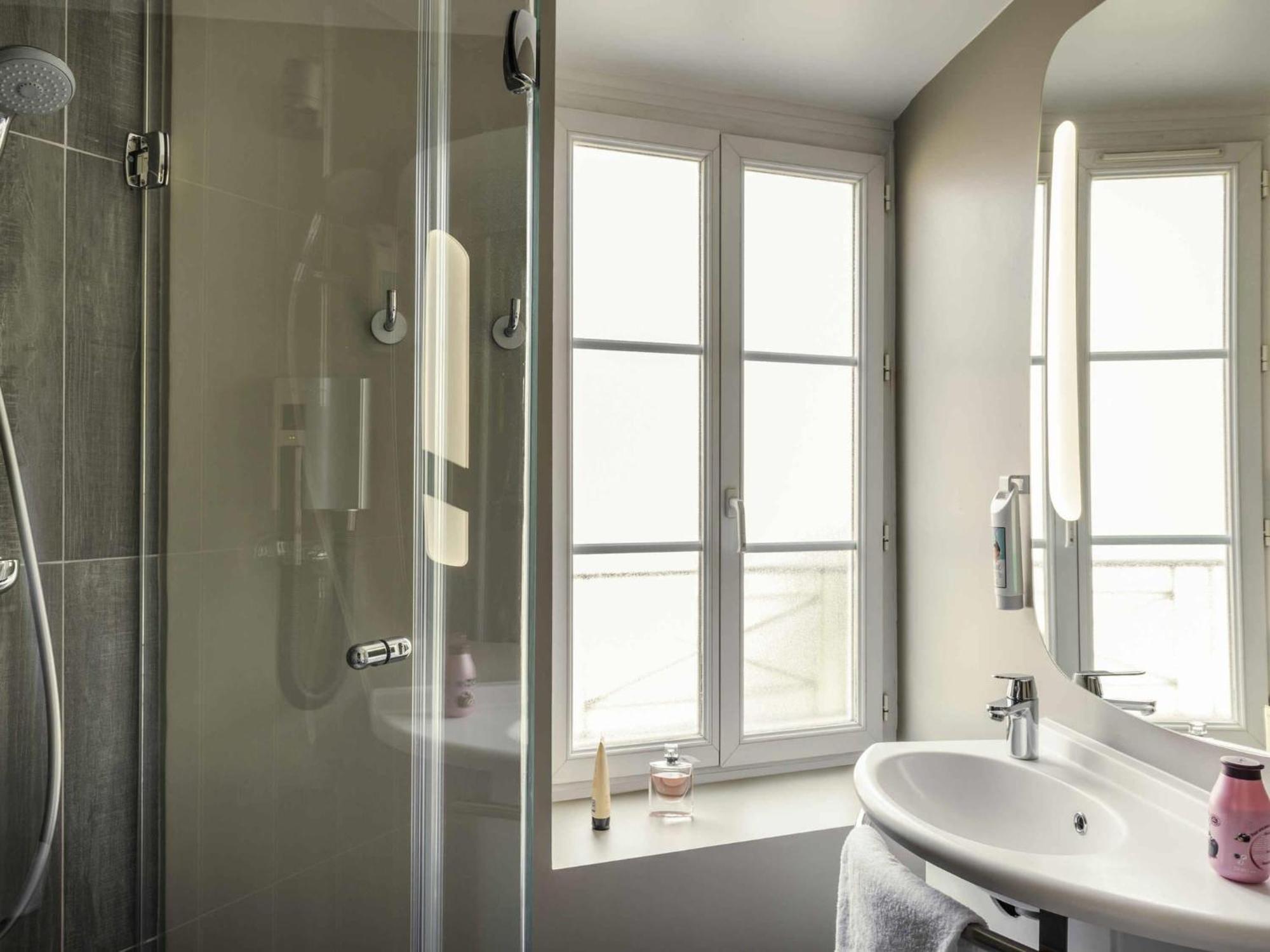 Ibis Avenue De La Republique Hotel 3*