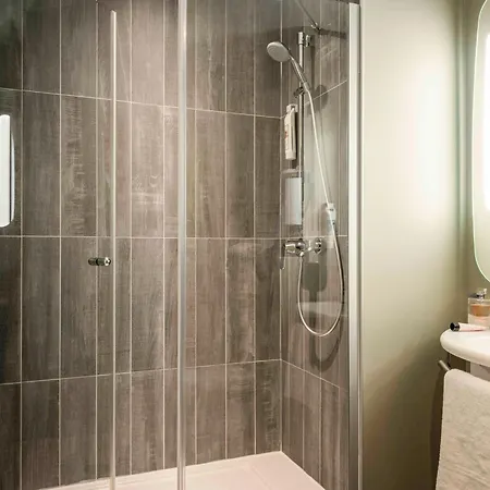 Hotel Ibis Avenue De La Republique Parigi